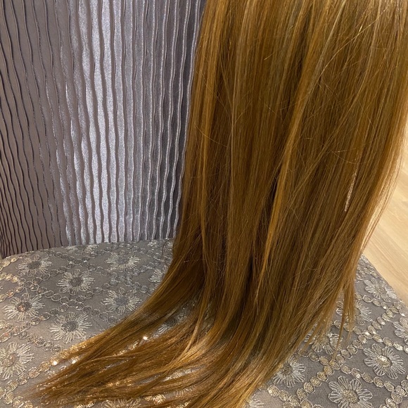Blonde golden brown straight layer wig - Picture 6 of 10